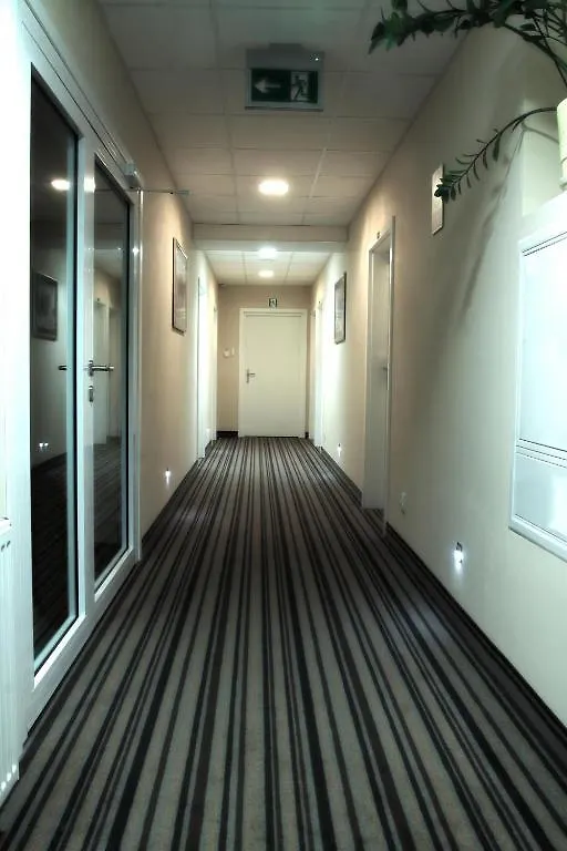 Hotel Ajax Janki Polonya