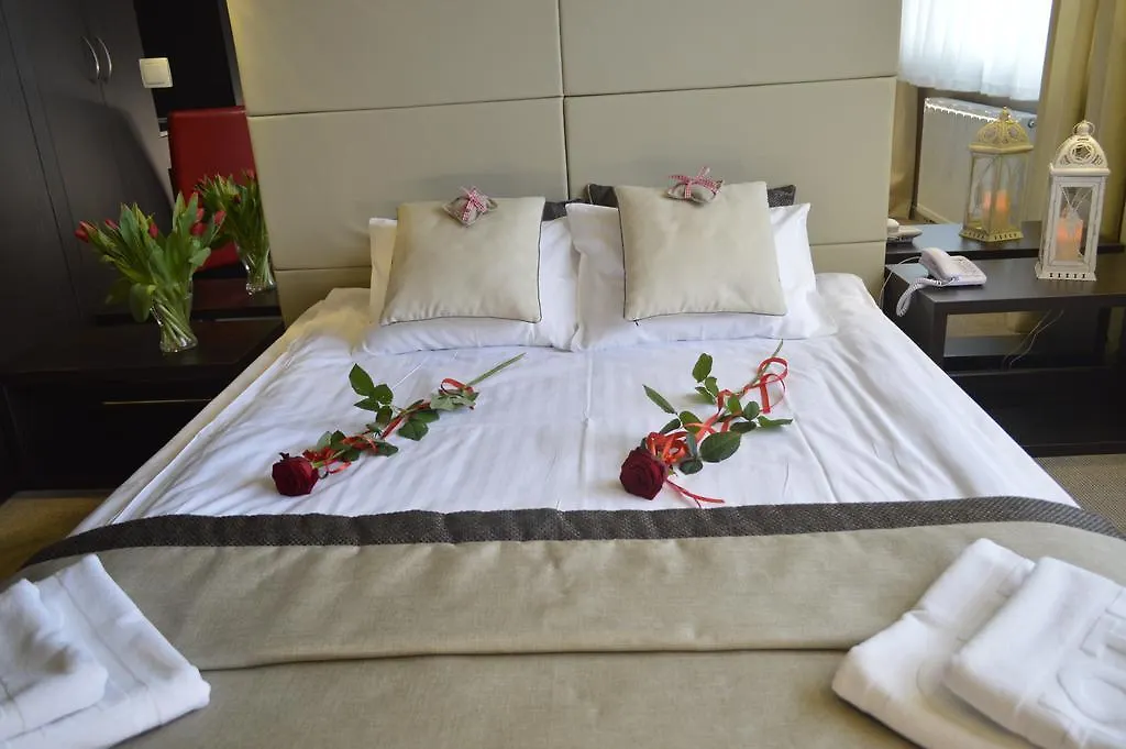 Hotel Ajax Janki