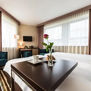 Victor Desilva Hotel